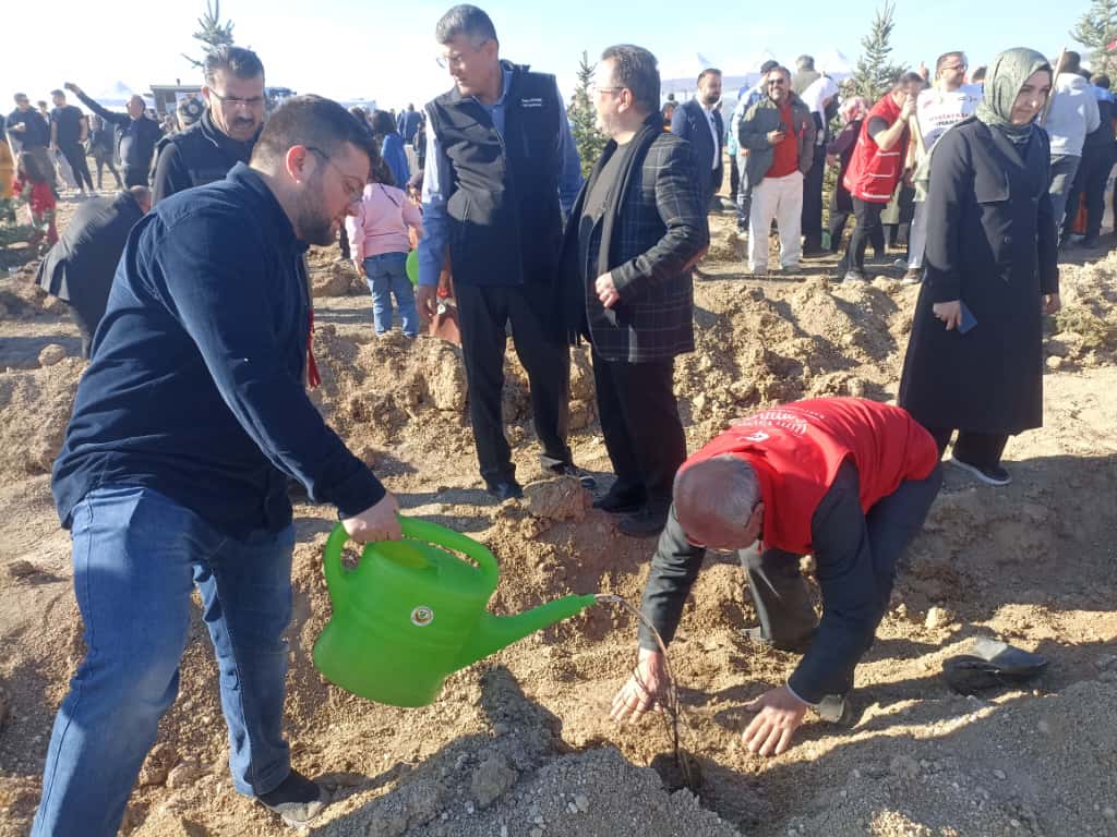 68 MÜMTAZ ŞAHSİYET İÇİN 68 FİDAN